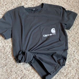 Trendy carhartt T shirt!